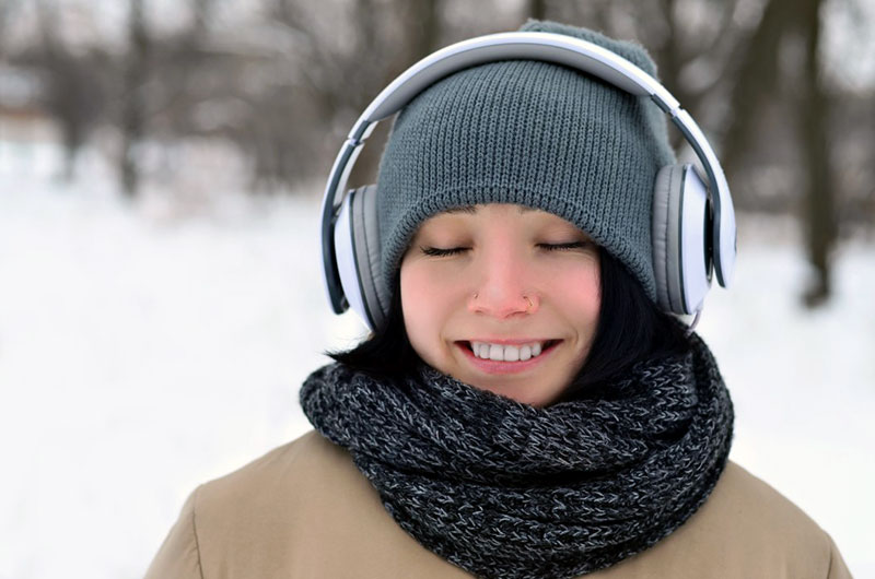 How cold weather could cause ear problems